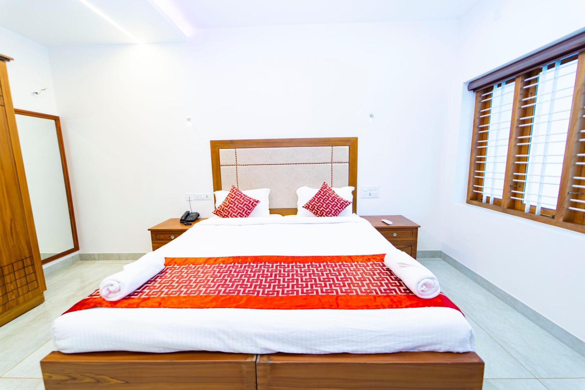 Skylar Seaview Beach Resort & Ayurveda Varkala Buitenkant foto