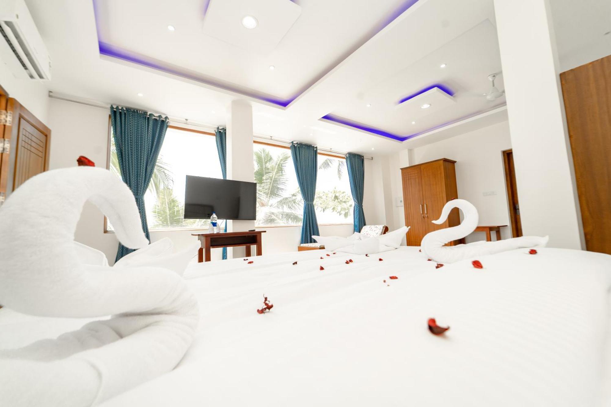 Skylar Seaview Beach Resort & Ayurveda Varkala Buitenkant foto