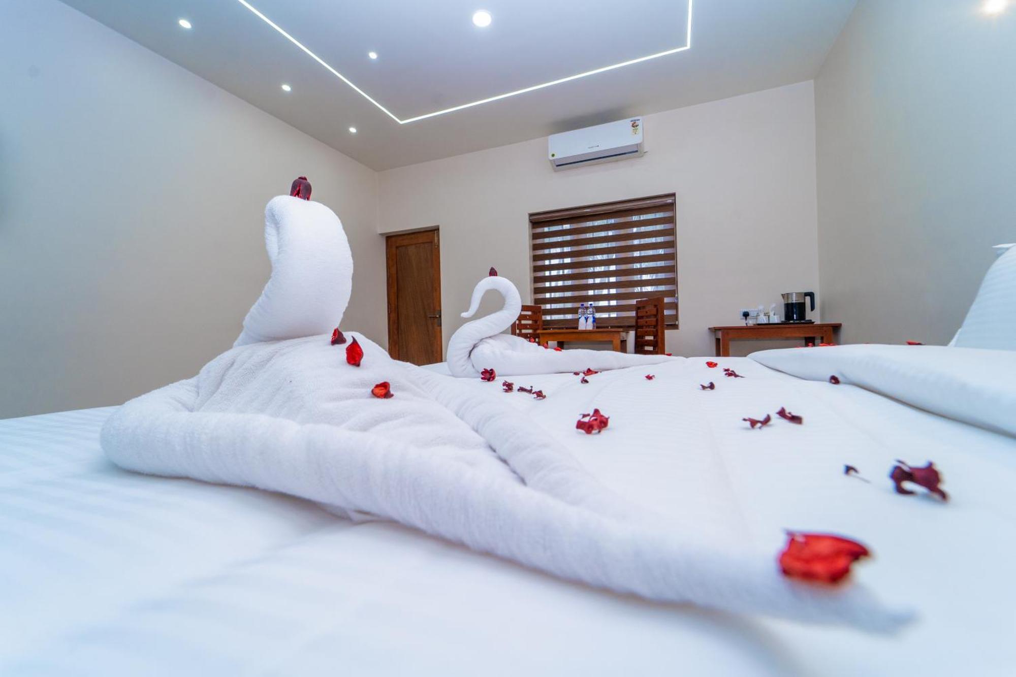 Skylar Seaview Beach Resort & Ayurveda Varkala Buitenkant foto